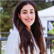 Insegnante esperta con oltre tre anni di esperienza, offre lezioni online di francese e inglese per adulti e bambini.